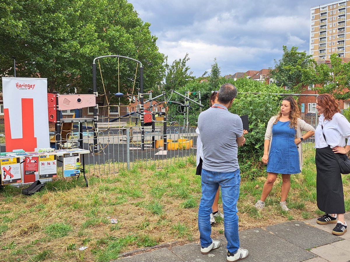 We're almost halfway through our #WeekofAction in #HermitageandGardens. 

Come &amp; speak to our ASB &amp; Community Safety teams on #PortlandGardens at the junction with #GreenLanes today (2pm-4pm).

Together, we can build a #fairer, #greener &amp; #safer #Haringey! bit.ly/4lEovQY