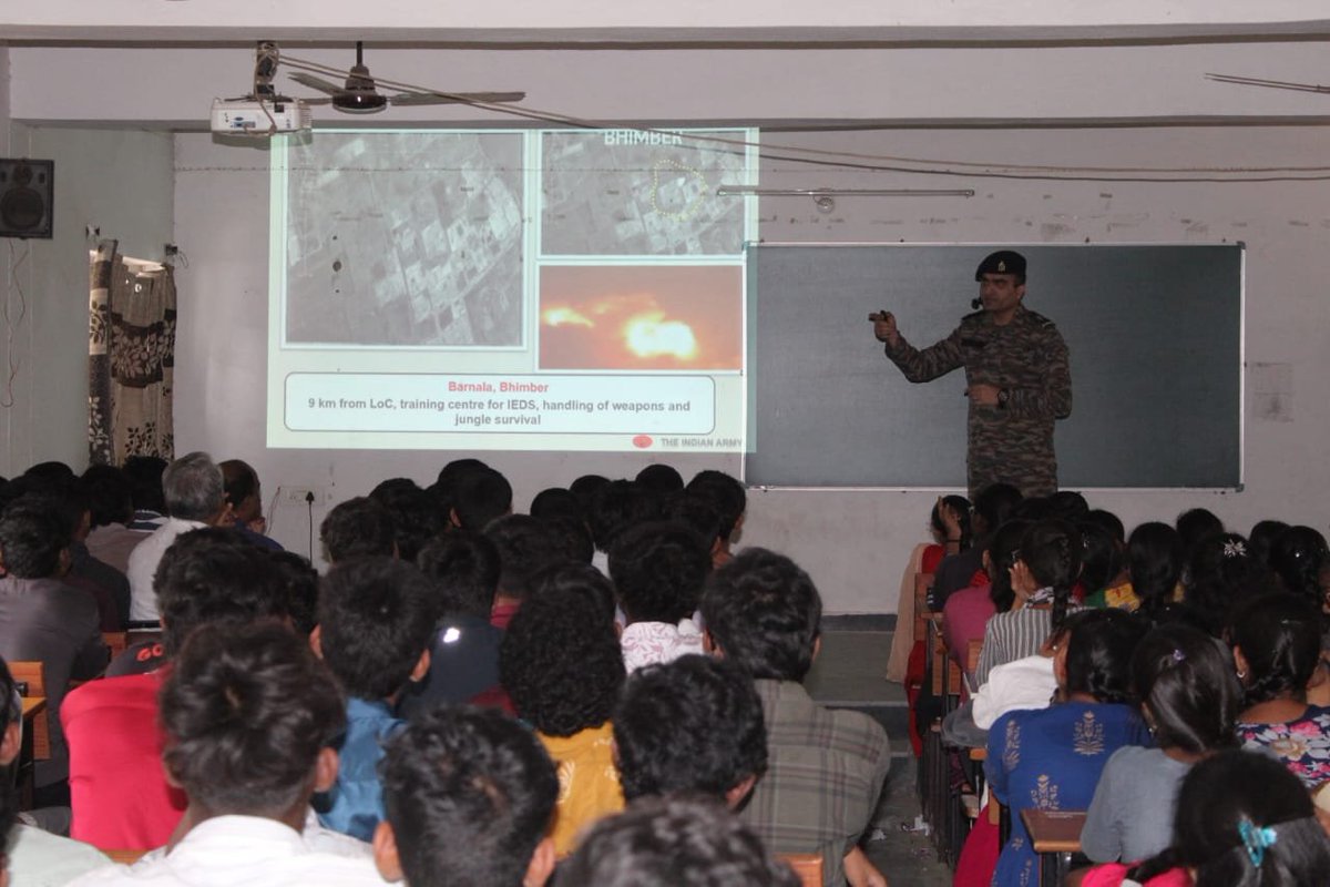 dprohyd's tweet image. #OperationSindoor | “When Valour Speaks, a Nation Listens”

In a spirited outreach, #AROSecunderabad connected with 430+ students &amp;amp; staff at Govt Jr College, #Rangareddy, Telangana.

Tales of courage, precision &amp;amp; unity in India’s fight against terror were shared, urging youth to…