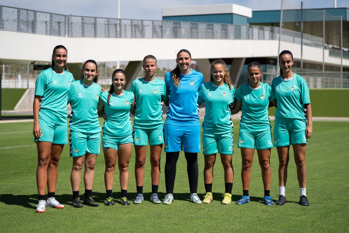 ¡Estas son las jugadoras del filial que estarán en dinámica del primer equipo! 💪🏼💚

➡️ Andrea
➡️ Lucía Bonilla
➡️ Ada 
➡️ Vizcaíno
➡️ Sheila
➡️ Gálvez
➡️ Ana Manchón
➡️ Paula Vázquez 

#BetisFéminas
