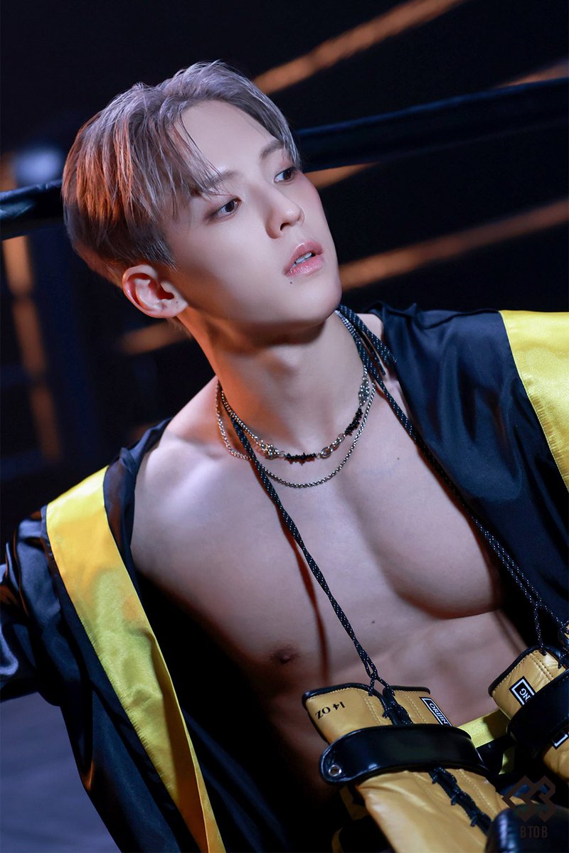 Face: angel 😇
Body: criminal 😈

pretty cute face and deadly hot body.. Minhyuk is the definition of danger wrapped in fluff 😩

#BTOB #LEE_MINHYUK #HUTA #비투비 #이민혁 #허타람찌 #HOOK