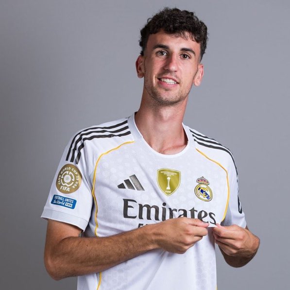 RMadridInfo's tweet image. 🛫 La Fábrica departures 2025
•Yusi ➡️ Alavés (3M & buy-back clause)
•Víctor Muñoz ➡️ Osasuna (€5M & buy-back clause)
•Rafael Obrador ➡️ Benfica (€5M & buy-back clause)
•Álvaro Rodríguez ➡️ Elche (50% of future sale)
•Jacobo Ramón ➡️ Como (€2.5M, 50% & buy-back)…