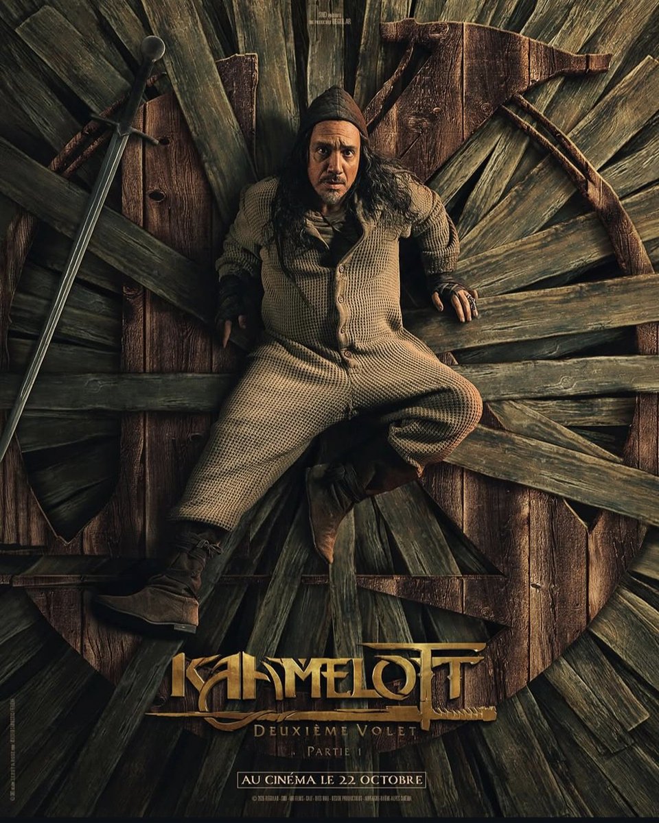Il faudrai peut être que je regarde le premier volet pour me le remettre en tête..... MAHAHAHHA, NON JE DÉCONNE 😆 
<a href="/Kaamelott_tweet/">Kaamelott officiel</a> <a href="/AAstierOff/">Alexandre Astier</a>