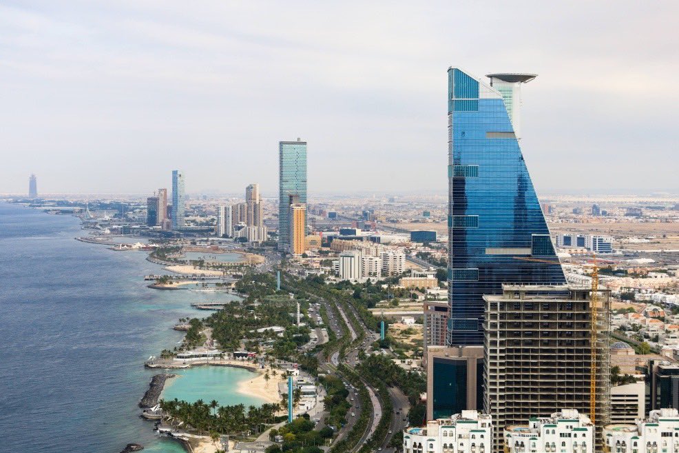 MadeinSaudi's tweet image. السعودية تحافظ على المركز الأول في ريادة الاستثمار الجريء بـ 3.2 مليار ريال خلال النصف الأول من 2025، بنمو 116٪ عن 2024، وفقًا لتقرير @MAGNiTT:
• 114 صفقة استثمارية
• استحواذ 56٪ من استثمارات المنطقة
• 1.1 مليار ريال لقطاع التجارة الإلكترونية
• التقنية المالية سجلت 30 صفقة