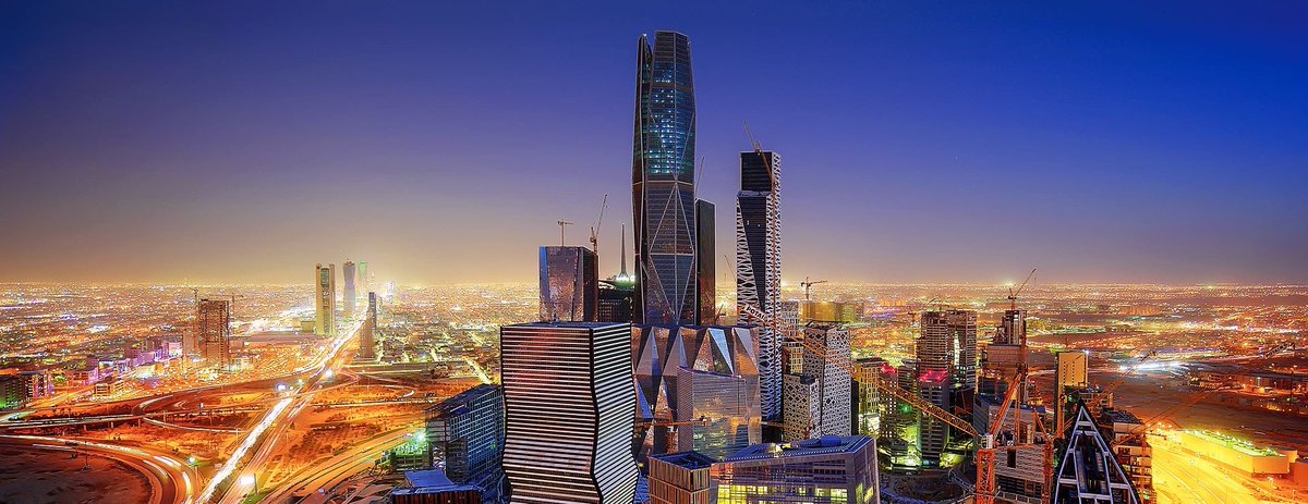 MadeinSaudi's tweet image. السعودية تحافظ على المركز الأول في ريادة الاستثمار الجريء بـ 3.2 مليار ريال خلال النصف الأول من 2025، بنمو 116٪ عن 2024، وفقًا لتقرير @MAGNiTT:
• 114 صفقة استثمارية
• استحواذ 56٪ من استثمارات المنطقة
• 1.1 مليار ريال لقطاع التجارة الإلكترونية
• التقنية المالية سجلت 30 صفقة
