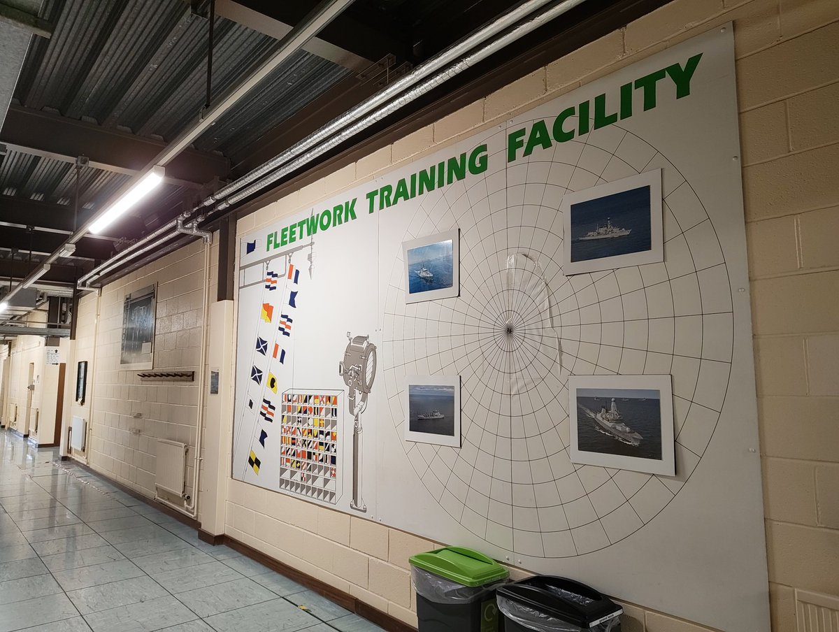 DockYardWall's tweet image. Not a bad day, having a look around @HMS_Collingwood & talking signaling.