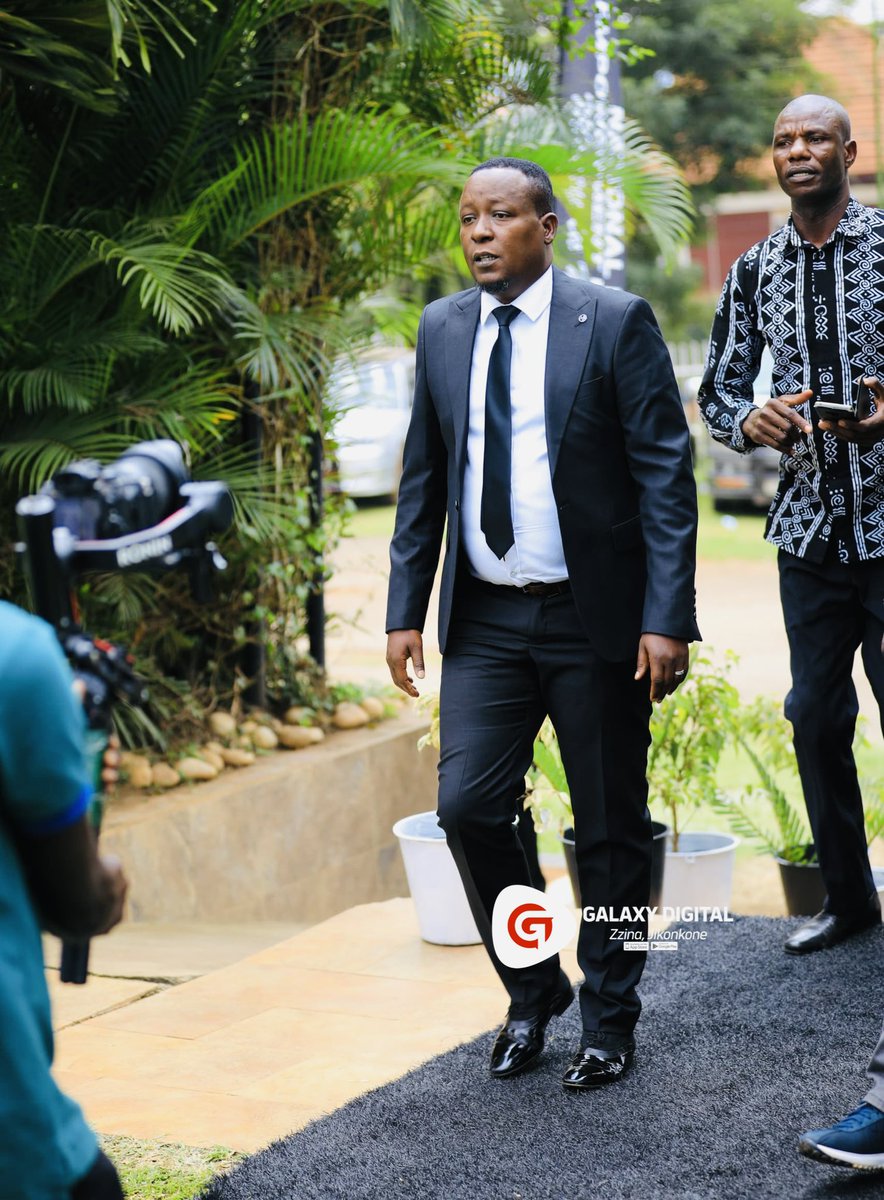 GalaxyFMUg's tweet image. National Economic Empowerment Dialogue President @JKabuleta arrives at the official launch of the Party since receiving certification from the @UgandaEC
#NEED | #GalaxyFMNews