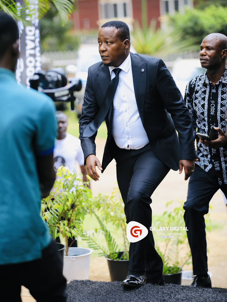 GalaxyFMUg's tweet image. National Economic Empowerment Dialogue President @JKabuleta arrives at the official launch of the Party since receiving certification from the @UgandaEC
#NEED | #GalaxyFMNews