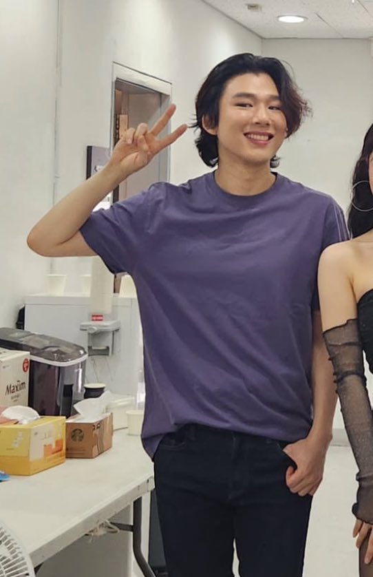 BibimMus's tweet photo. 엄마
이제 그만 내버려둬 나 벌써 열 여덟이야! https://t.co/nhuFQPJgb3