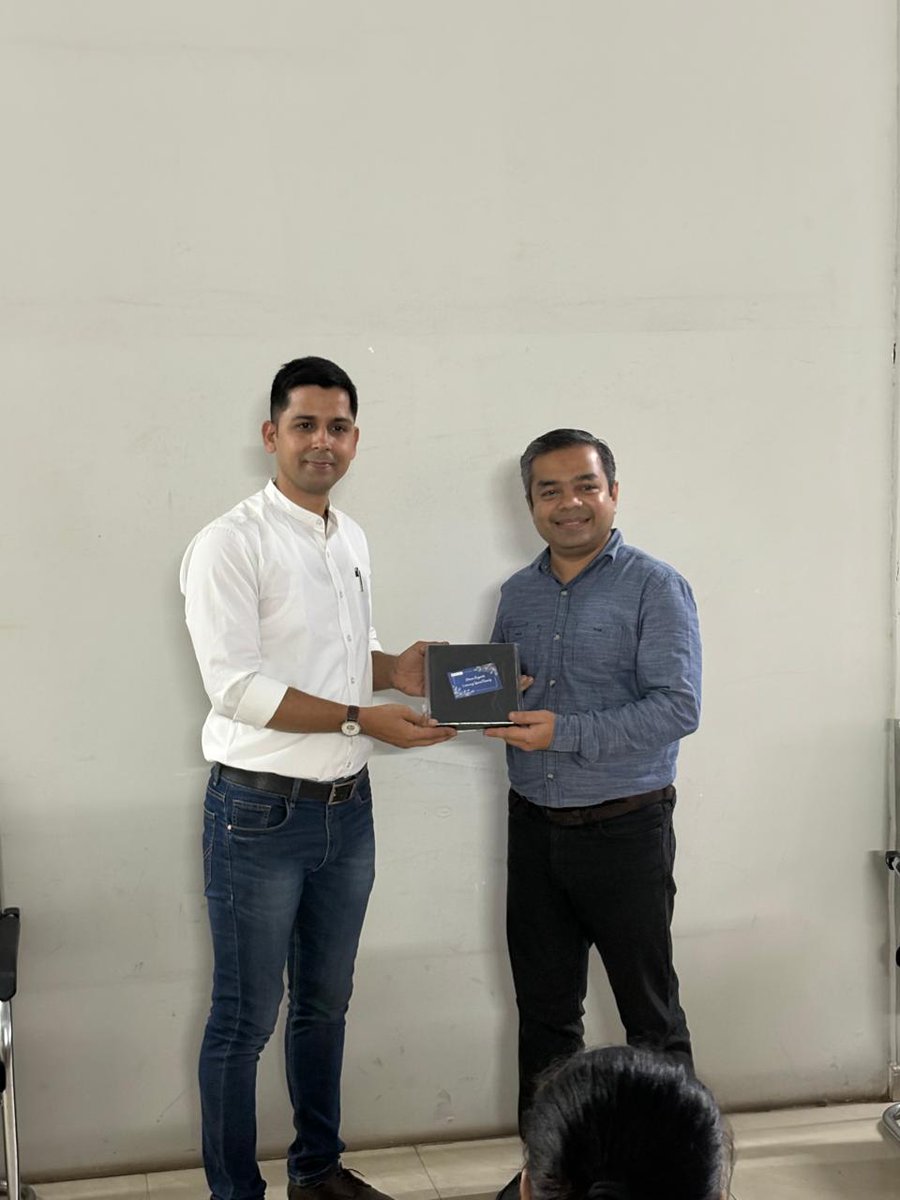 LearningSpiral's tweet image. 🌟 Cultivating Calm in the Corporate Chaos 💼🧘

As part of our HR Initiative – July 2025, we hosted a rejuvenating yoga session with the renowned Mr. Manjeet Sthapak.

A collective pause to stretch, breathe, and reset. 💼🧘‍♀️
Here’s to a healthier, mindful work culture! 💚🌱