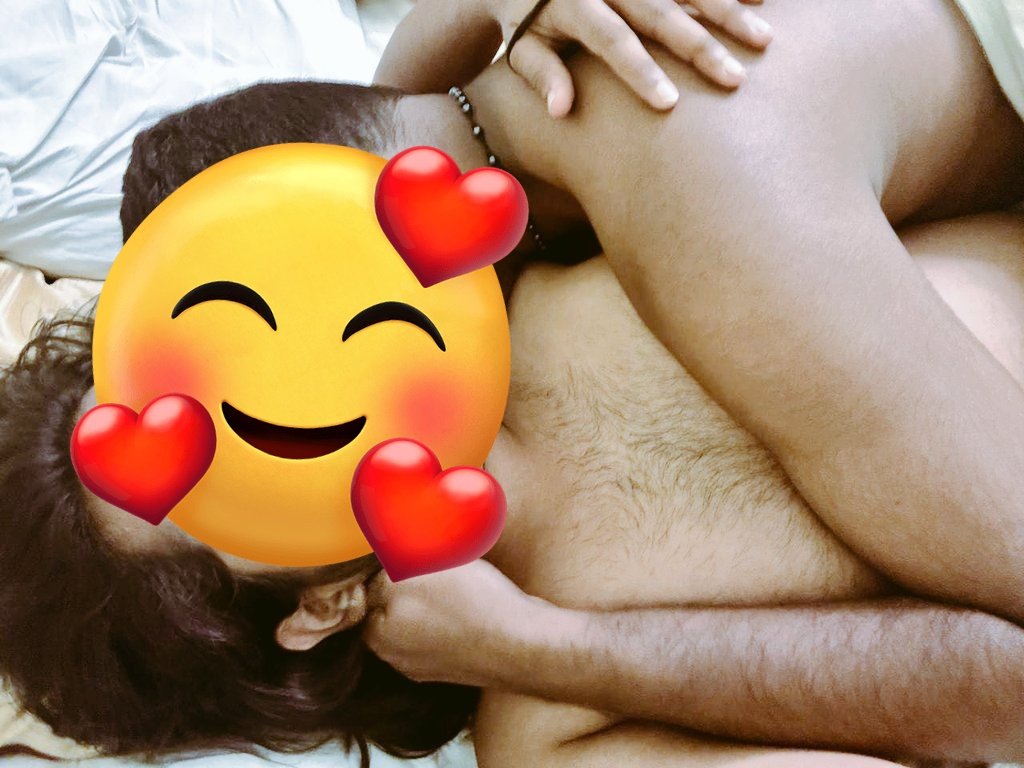 RomanticL11052's tweet photo. "In your arms, where the night feels endless ❤️ #MyForever #NightVibes #LoveWrapped #OnlyUs #RomanticNights https://t.co/psFOW8GK1T