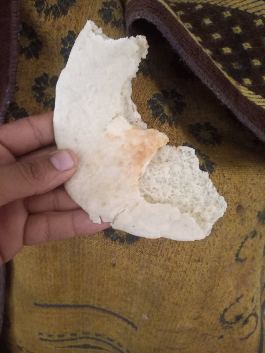 AlaaSamir0599's tweet image. Today I got some dry bread from some neighbors to satisfy my little children's hunger.
Please donate and share my posts.
I need the quantity for my little children
chuffed.org/project/123455…