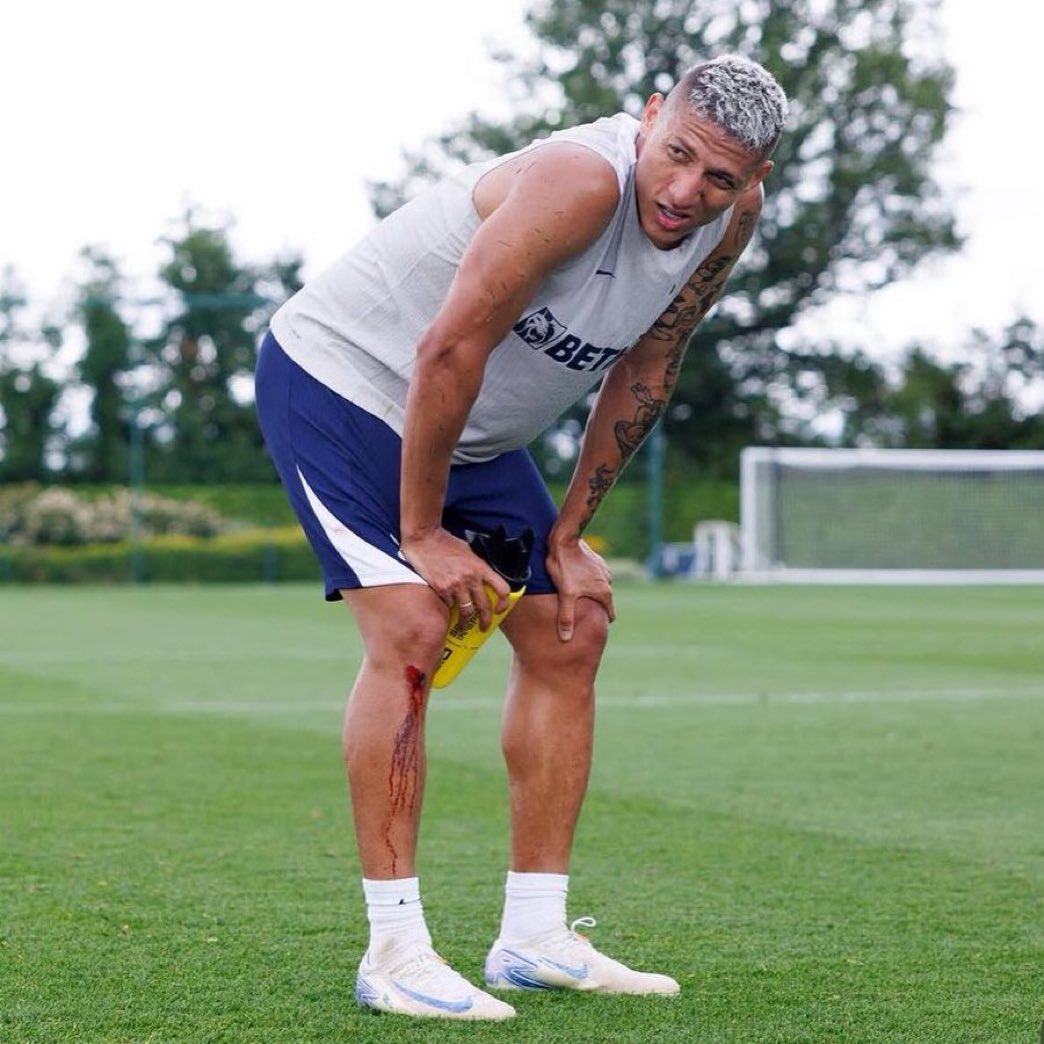 Tottenham_Feed's tweet image. OVER TO YOU π«΅πΌ |>> Would you keep Richarlison this season? π€
#THFC | #COYS | #SPURS