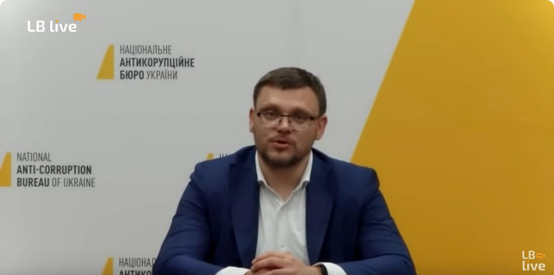 lb_ua's tweet image. Семен Кривонос: «Так не може бути, щоб система, яка створювалася з 2014 року як відповідь на запит суспільства після Євромайдану, один з найголовніших здобутків Майдану, просто нівелювалася за один день». Повна розмова – is.gd/ST1YgR