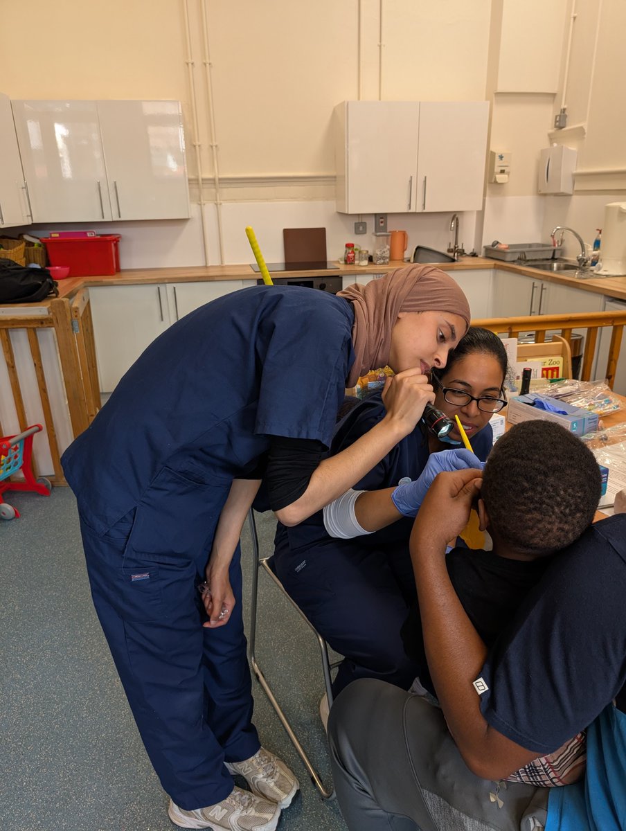 LFCFoundation's tweet image. Our wonderful Smile Squad team from @livuni have had an amazing year performing free dental checks across the community πͺ₯π¦·
Keep your eyes out for more dental clinics in September! π
