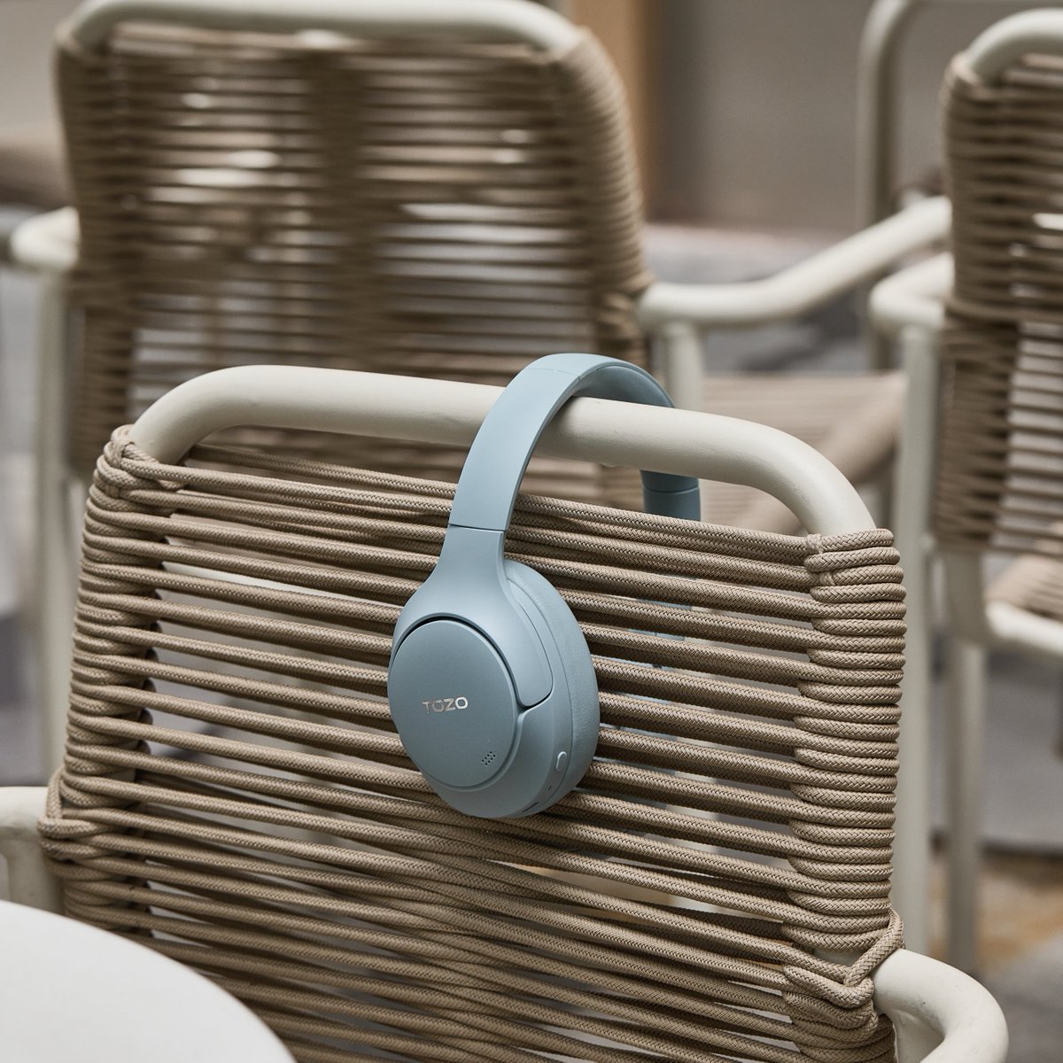 TOZO_OFFICIAL's tweet image. 🌊✨ Immerse yourself in rich sound quality and enjoy your favorite tunes like never before.

Perfect for relaxation, workouts, or on-the-go listening! 🎶✨

#TOZO #MyTOZO #HT2 #soundvibes #primeaudio #fashionstyle