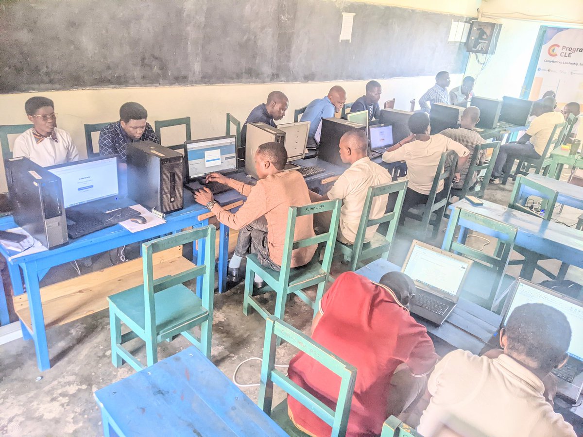 EcoleSSJT's tweet image. Today at @EcoleSSJT, we focused on equipping our teachers with essential knowledge and skills for effective course planning throughout the academic year in this digital age.
These efforts aim to ensure our students receive a well-prepared and future-focused education.