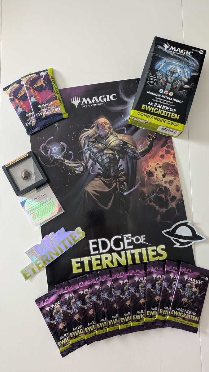 Danke für das #MTGEternities Paket mit Warp Speed, <a href="/wizards_magicDE/">Magic Deutschland</a> - das Stück vom #Meteorit ist ziemlich cool!
Wir packen also heute Abend als #Prerelease Vorschau ein paar Booster aus, freut euch auf das Video bei YouTube. #werbung #ad