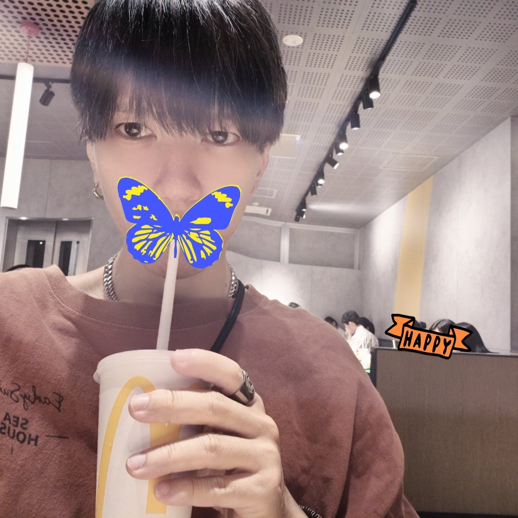 kenpi208's tweet image. #マクド #アイスコーヒー
夜の散歩中にマクドでアイスコーヒーなうなケンピ氏🍔🍟