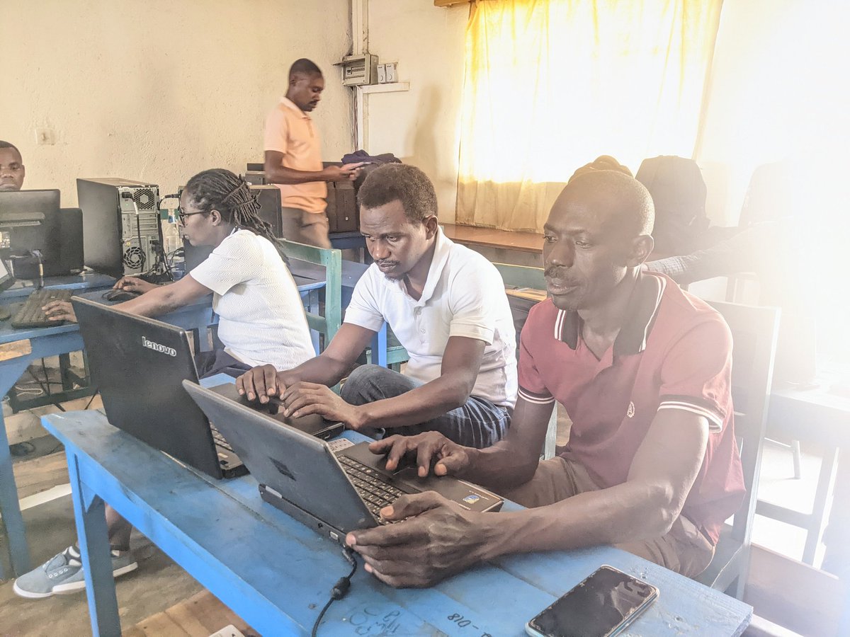 EcoleSSJT's tweet image. We extend our sincere thanks to our partners in Rwanda and beyond, especially #ProgrammeCLE, for their continued support. These impactful training sessions will continue in various formats to strengthen teaching excellence across the board.