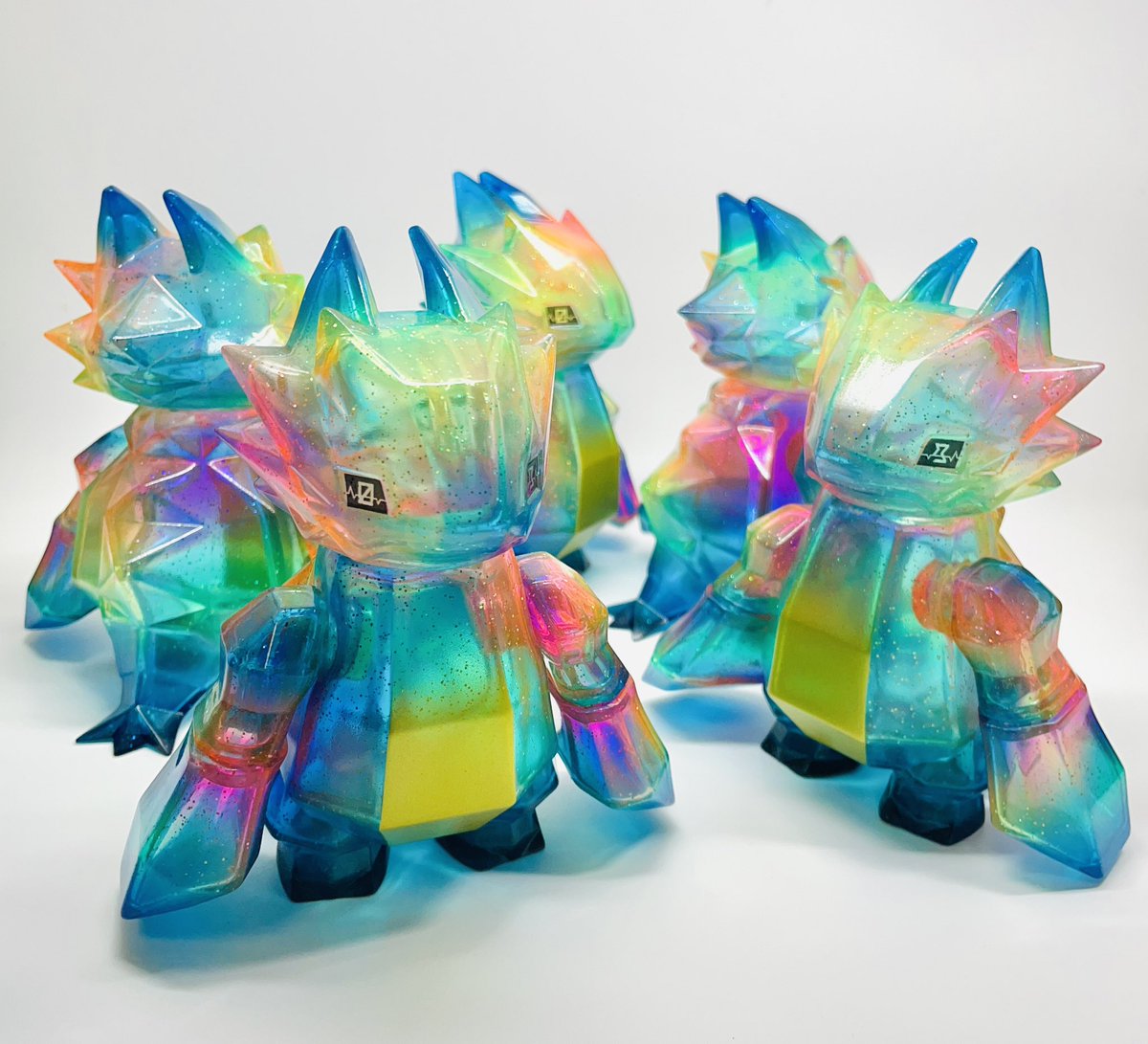 _nekorat's tweet image. ワンフェス2025夏
『商品紹介その1』
・ドラポリゴンレインボーグリーン
・ドラポリゴンレインボーレッド
・ドラポリゴンレインボーブルー
各6,000円
思ってた以上に塗装に時間が掛かってしまいましたがなんとか間に合いましたー!!🐉✨…