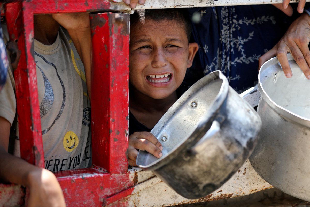 A51FR3D's tweet image. Over 100 humanitarian groups sound alarm on starvation of staff in Gaza Aid and rights organisation says the Israeli government’s siege is starving Palestinian civilians and aid workers middleeasteye.net/news/over-100-…