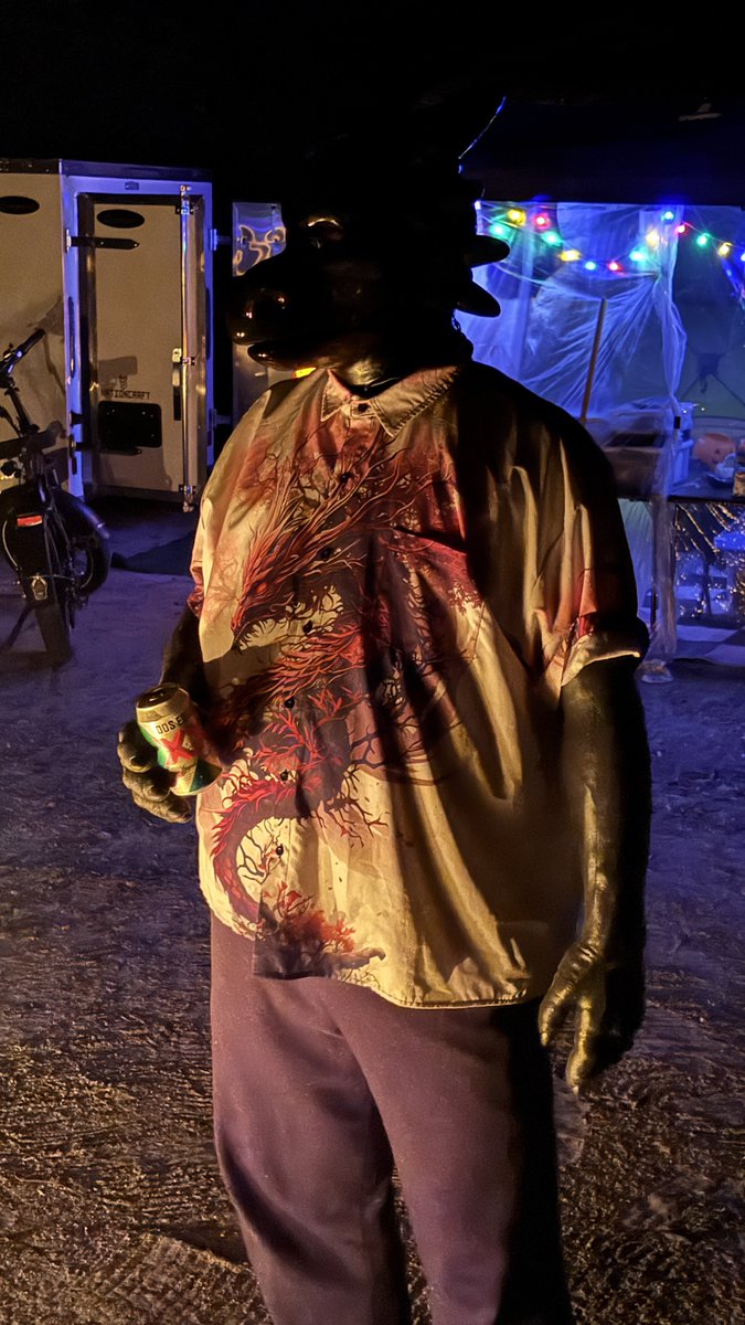 wyooon2's tweet image. Camping 2024 . before hurricane set in. I wanted some photos. It's a neat visual and I liked it. I wanted to stay like this for a good while longer but didn't wanna mess with camp-mates. It felt good. Like being in costume feels good. wonder if I'll have chance this year