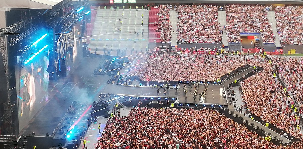 Reyes Cabero (@riuviello) on Twitter photo Me he convertido
Ya soy #stay for ever
#quebonito
#dominATE_Madrid
<a href="/Stray_Kids/">Stray Kids</a>
Espectacular Me he convertido
Ya soy #stay for ever
#quebonito
#dominATE_Madrid
<a href="/Stray_Kids/">Stray Kids</a>
Espectacular