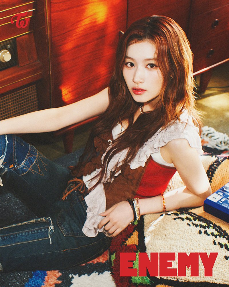 JYPETWICE_JAPAN's tweet image. TWICE JAPAN 6th ALBUM『ENEMY』
2025.08.27 Release
Concept B #SANA
twicejapan.com/feature/ENEMY
#TWICE #ENEMY
#TWICE_ENEMY
#JAPAN6thALBUM