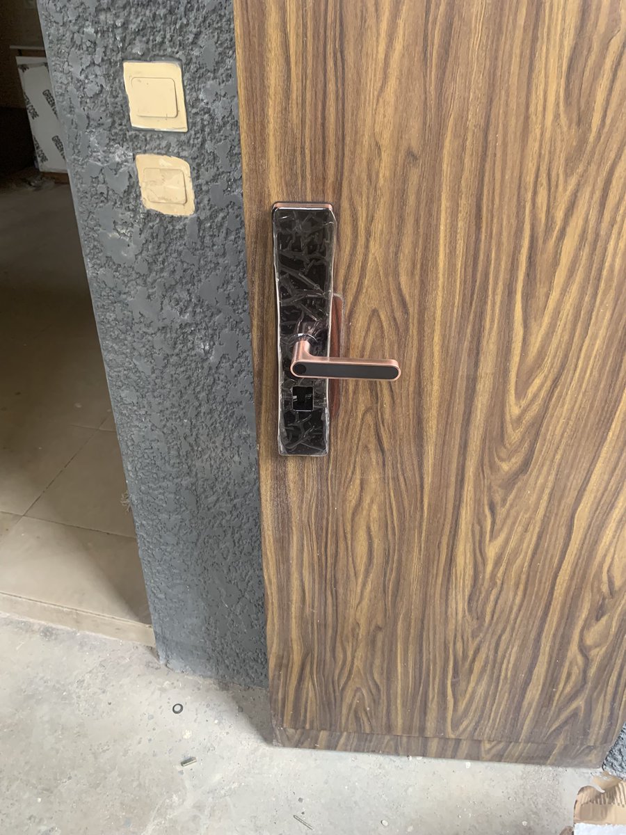 ecclesiastes__'s tweet photo. We install smart lock, hotel locks #SmartLiving #lagos #Nigeria #installation
#VDM #davido #nepobaby https://t.co/WV0pZHAOGt