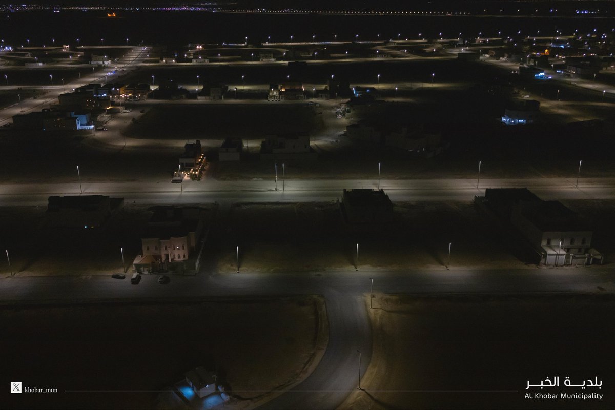 Khobar_mun's tweet image. #بلدية_الخبر
في العزيزية نفذنا خلال النصف الأول من العام الجاري أعمال تطوير وتنمية في أكثر من 11 موقع شملت :
🔹 سفلتة حي الشراع بالكامل
🔹 سفلتة حي الكوثر
🔹 انارة كامل حي الكوثر
🔹 سفلتة 80% من حي الصواري والعمل مستمر لاستكمال المتبقي
🔹 استكمال انارة حي الشراع
🔹 مشروع شارع…