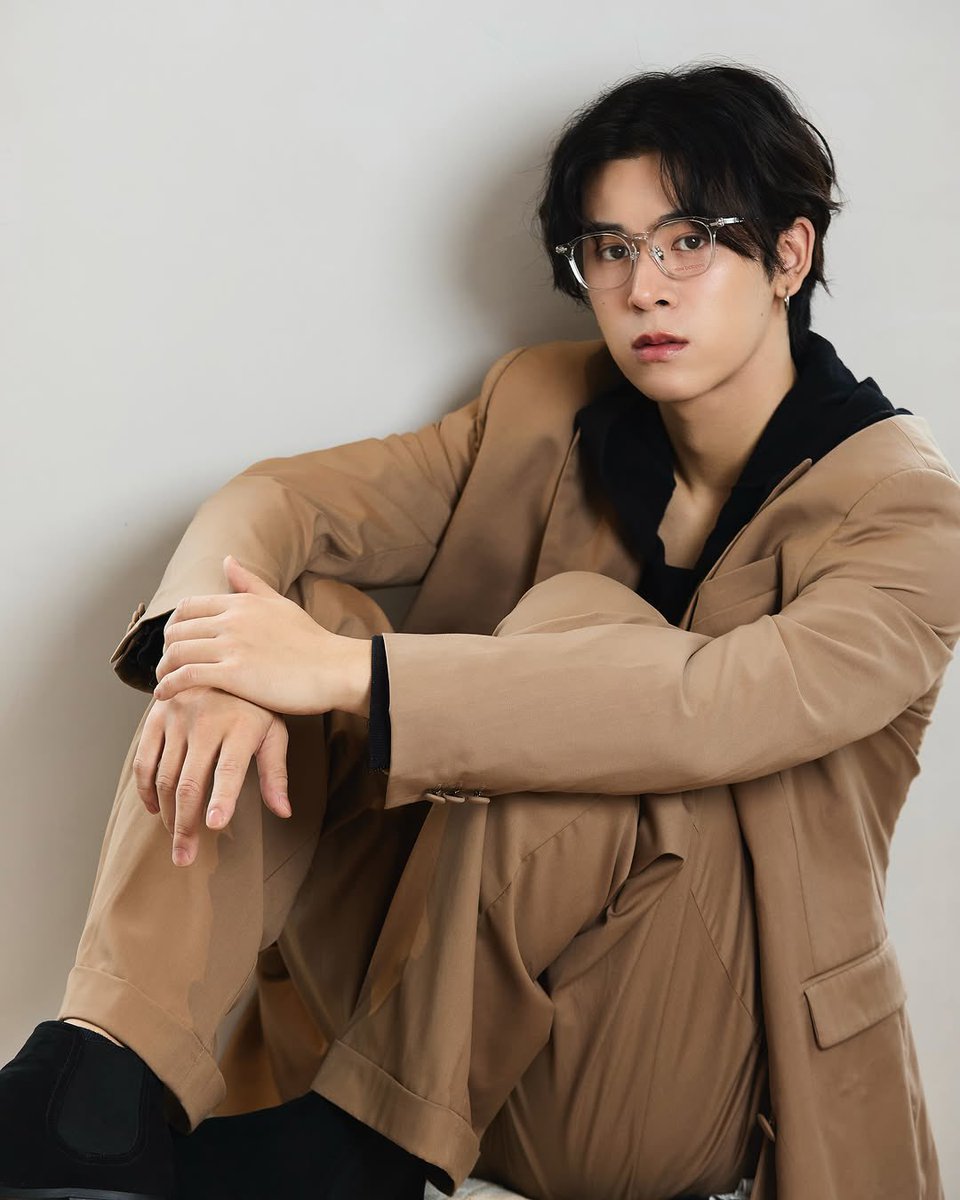 _cooperofficial's tweet photo. หนุ่มแว่นที่จริงใจ 🫶🏻🕶️
📸 IG @cooper_patpasit update
#NewBalance #WashingtonOpticalGroup
#แล้วแต่เปอร์ #cooper_patpasit https://t.co/wTP8F3t8cF