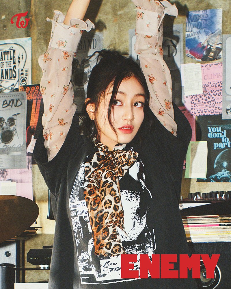 JYPETWICE_JAPAN's tweet image. TWICE JAPAN 6th ALBUM『ENEMY』
2025.08.27 Release
Concept B #JIHYO
twicejapan.com/feature/ENEMY
#TWICE #ENEMY
#TWICE_ENEMY
#JAPAN6thALBUM