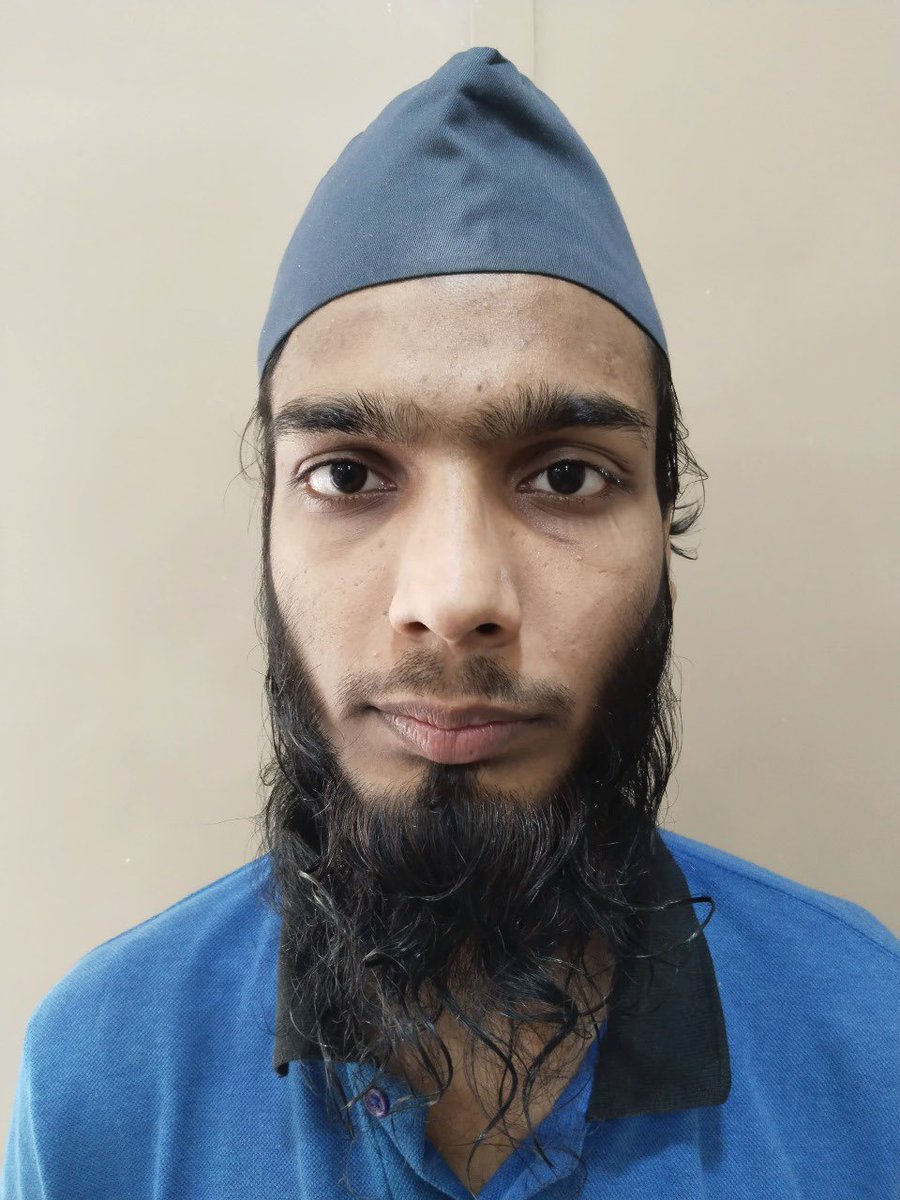 AdityaRajKaul's tweet photo. #BREAKING: In a major breakthrough, Gujarat ATS arrests four individuals linked to terror outfit Al Qaeda in Indian Subcontinent (AQIS) in a major anti-terror operation in Ahmedabad, Gujarat as well as New Delhi and Uttar Pradesh. They were recruiting people through Whatsapp. https://t.co/A7ETu9mRob