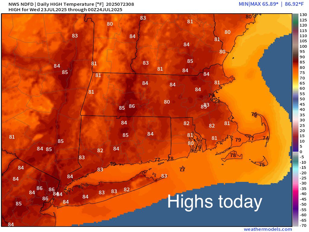 Eweather13's tweet image. Today: 🌤️ Mostly sunny and continued comfortable but warmer. Highs in the low to mid 80s inland, upper 70s to low 80s across SE coastal areas.
Tonight: Mostly clear. Lows in the 60s. A touch more mugginess, especially at the shoreline.