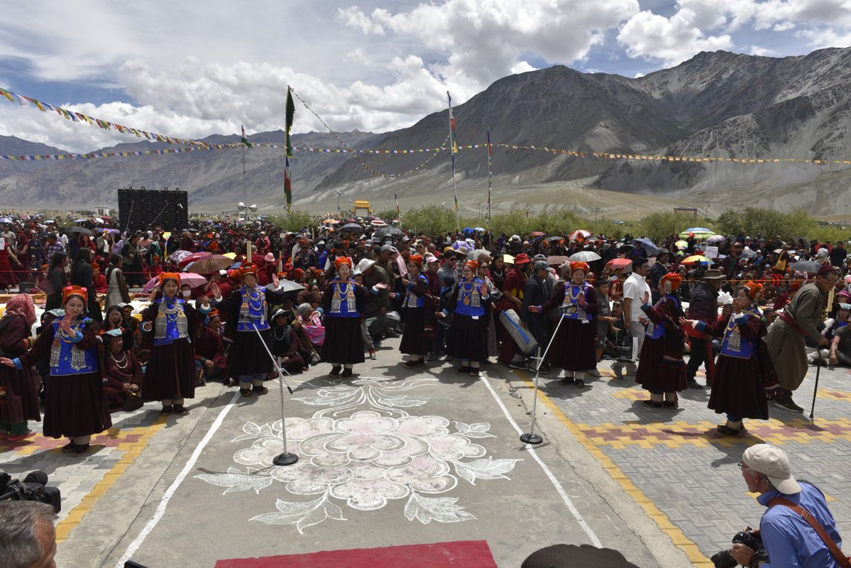 tibetdotcom's tweet image. 西藏精神領袖第十四世達賴喇嘛尊者於今天( 7 月 23 日)上午,在印度拉達克藏斯卡地區的帕頓鎮時輪法會場,出席了由藏斯卡佛教協會和寺院協會,以及喀夏寺夏季辯經大法會籌委會共同舉辦的長壽法會.... 2025 年 7 月 23 日 攝影|Ngawang Tsepak|西藏之頁