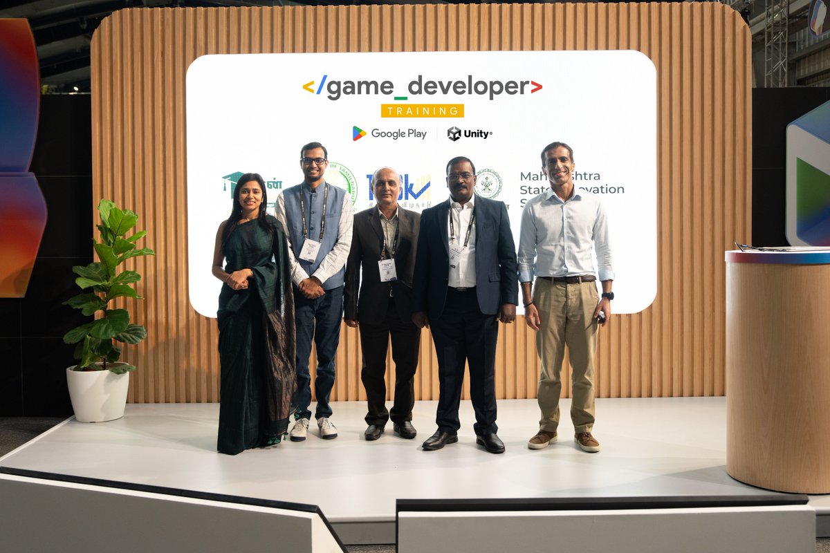 GoogleDevsIN's tweet image. We just announced the new Google Play & Unity Game Developer Training Program for India - in partnership with the govts. of Tamil Nadu & Maharashtra. The program will empower 500 aspiring devs with skills they need to excel in the global gaming industry. Express your interest 👉…