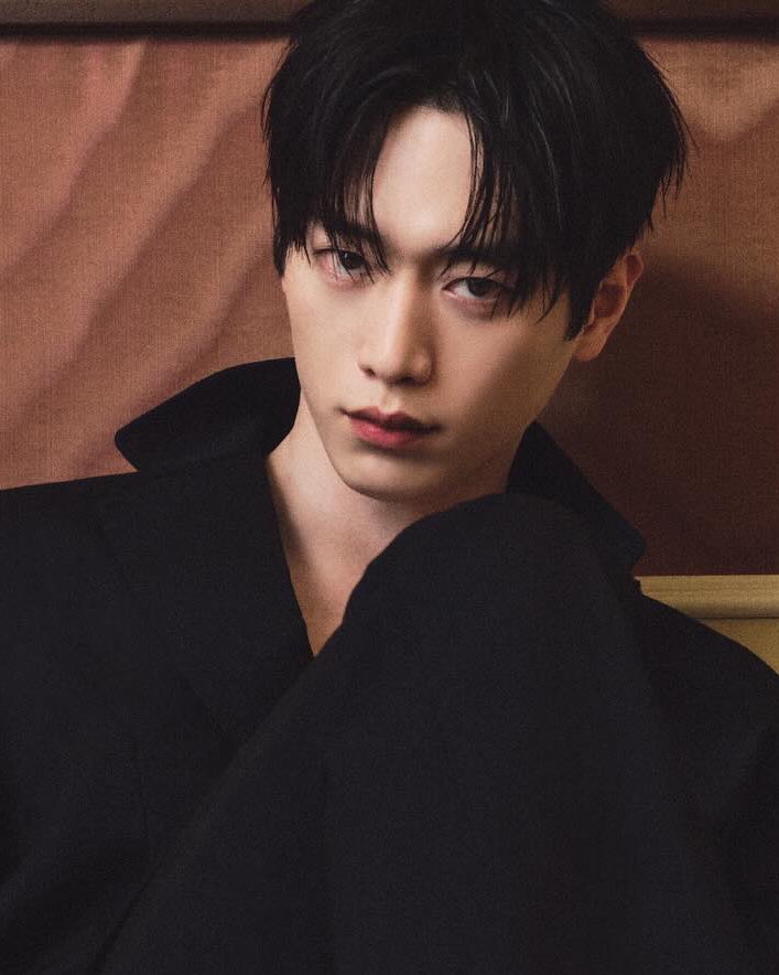 falling_skj's tweet photo. 머리 길리니까 대한민국 평정하는데.
대체 왜 그러셧어요 https://t.co/Qrar7yps0D