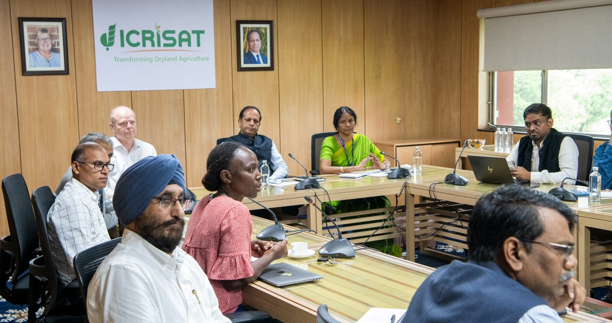 Today, we convened a dynamic discussion on mainstreaming millets, led by Dr Himanshu Pathak, Director General of ICRISAT; Dr Tara Sathyavathi, Director of IIMR; and Dr Sean Mayes, Global Research Program Director for Accelerated Crop Improvement, ICRISAT.

Together, the ICRISAT