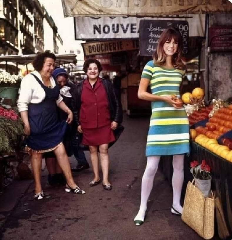 ParisAMDParis's tweet image. 馃摲 Jacques Garofalo.
Les ann茅es 60, rue Lepic
1964. Paris 18e