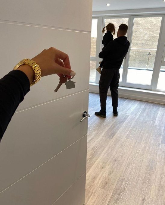 sabir_huss50540's tweet image. You'll never worry about rent again...
Discover how people are making $10,000/month with these AI Tools:
