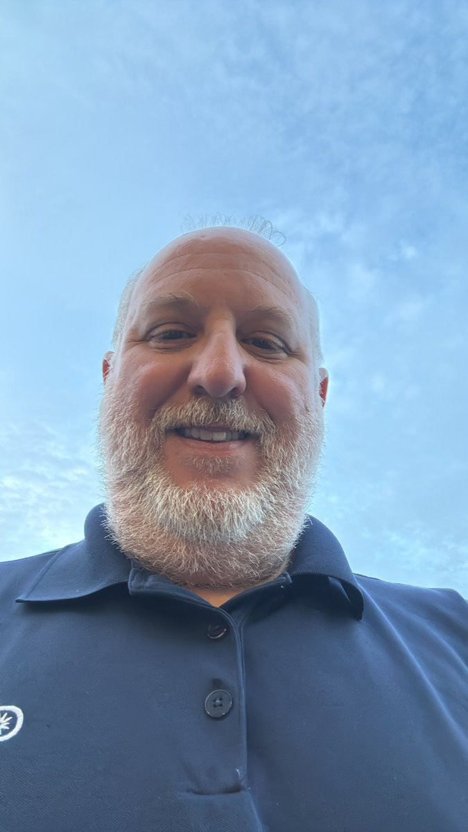 Wednesday!  Get those hips into that hump and bust all over the half week mark!  Enjoy life and love and respect each other