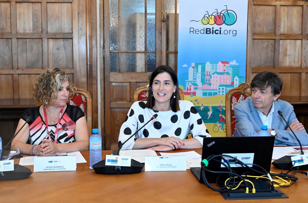 Arranca en <a href="/PdelaMagdalena/">Palacio de La Magdalena</a> el encuentro #RedBici de <a href="/UIMP/">UIMP</a> organizado por el Ayuntamiento con expertos de toda España para avanzar en una movilidad urbana más sostenible, segura y conectada 
🚲 Gracias  a todos los que pedaleáis cada día por un #Santander mejor.