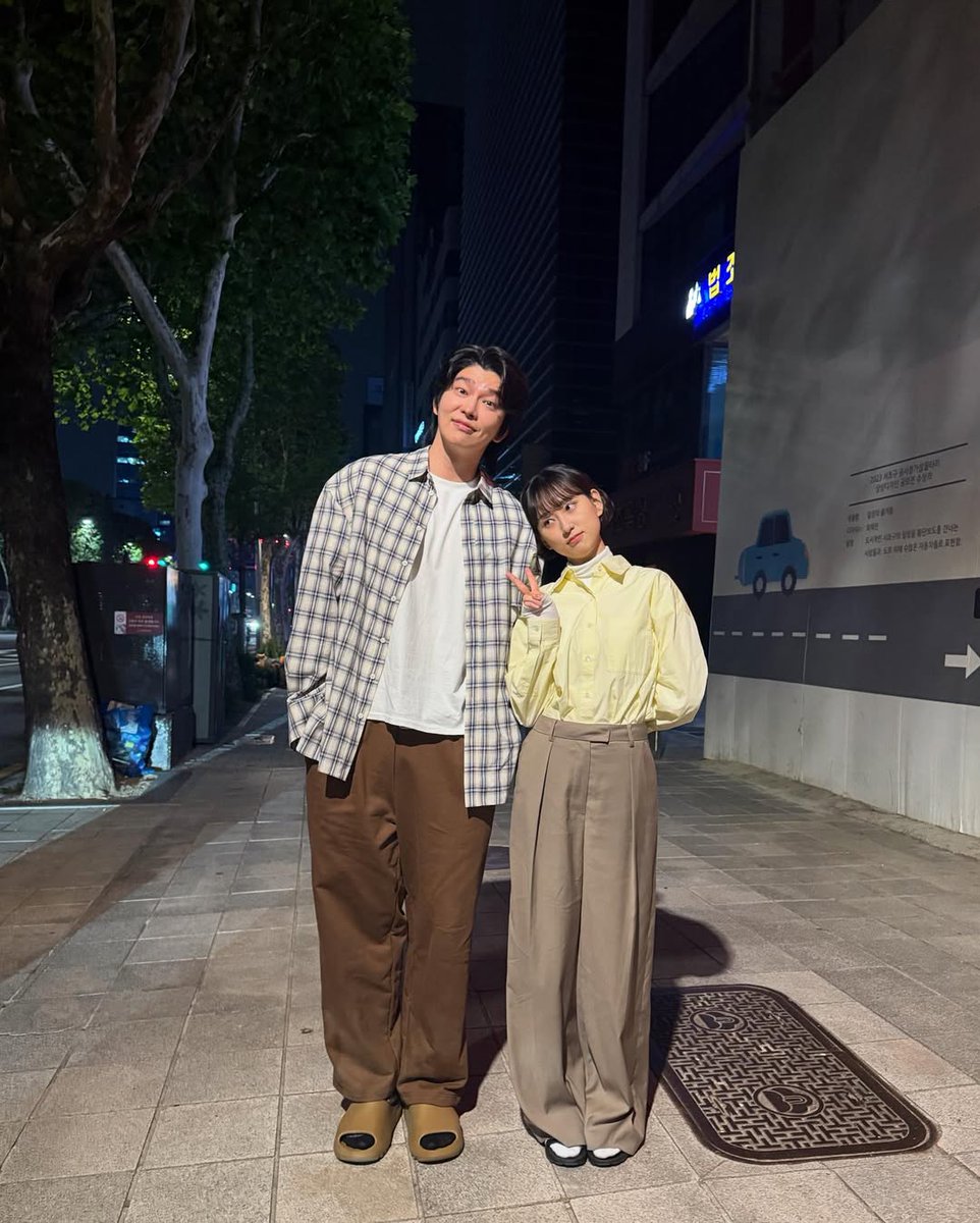 kdramacokr's tweet image. ryu hyeyoung insta update with yoon kyunsang!!!
“to the special (especially a lot) appearance kim jiseok-ssi, thank you very much for being munjeong’s husband🥰💖”
#LawAndTheCity