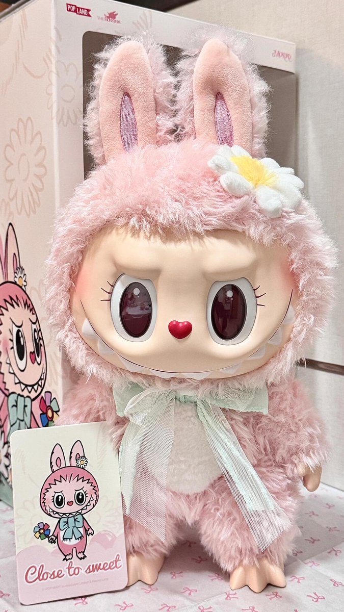 Prodgide's tweet photo. ✨ Lisa just made Mokoko the must-have.
She rocked the charm on IG — now everyone wants one.
But fakes are everywhere:
🚩 Off colors
🚩 Sloppy stitching
🚩 Misprinted faces
📸 Upload a pic
🕵️‍♀️ Get a free authenticity check (no login)
🔗 Link in bio @SniffSniffToys #Mokoko #PopMart https://t.co/Ooqwu9vLzN