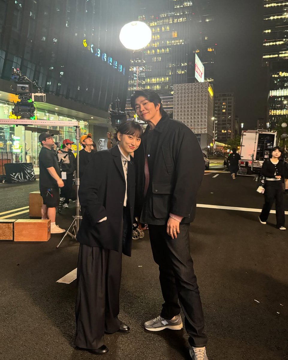 kdramacokr's tweet image. ryu hyeyoung insta update with yoon kyunsang!!!
“to the special (especially a lot) appearance kim jiseok-ssi, thank you very much for being munjeong’s husband🥰💖”
#LawAndTheCity