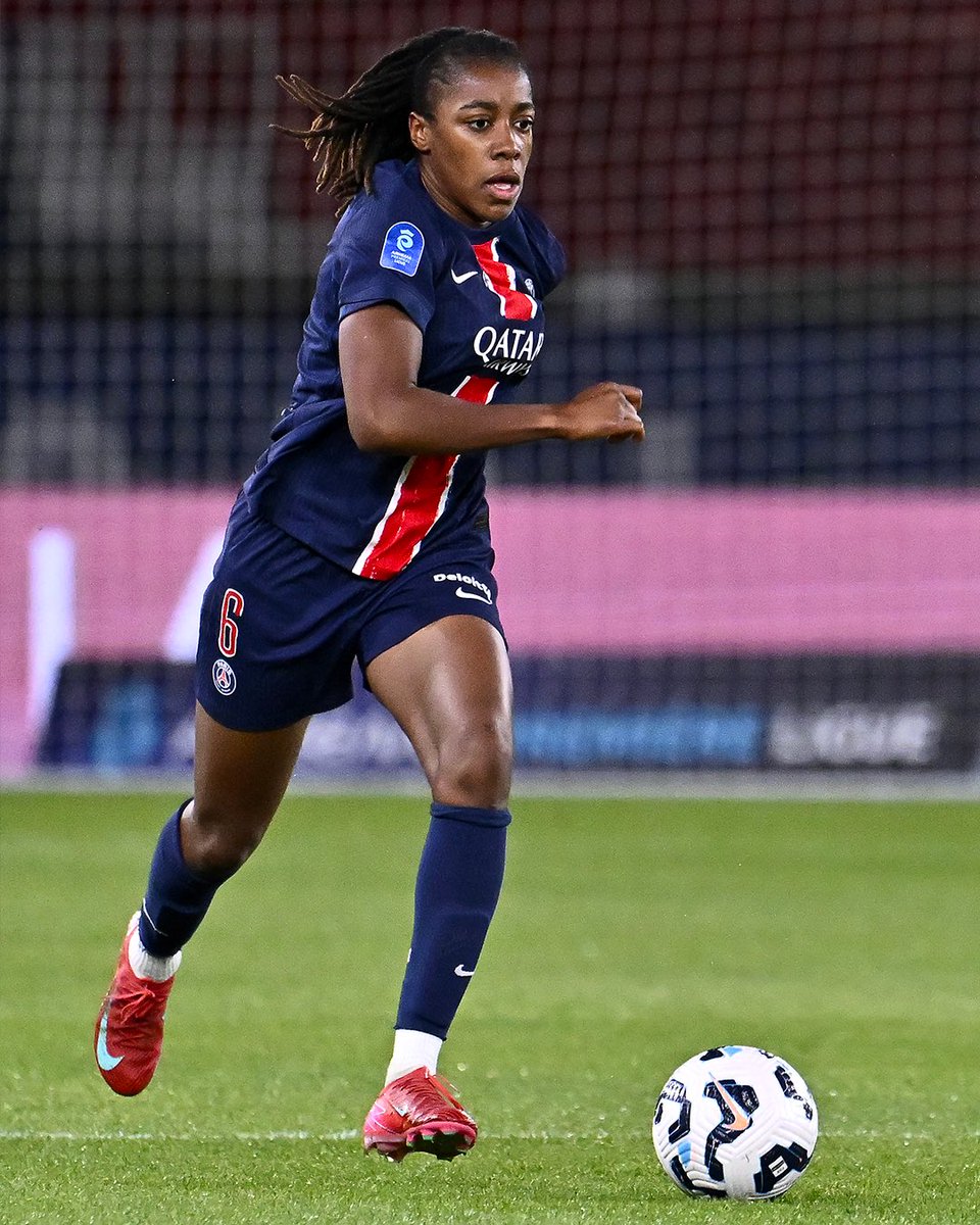 PSG_Feminines's tweet image. 🌍 Une Parisienne en finale de la @CAFwomen !
Face à l’Afrique du Sud, Joe Echegini était présente dans le XI de départ. La Parisienne a été remplacée peu après l’heure de jeu (64’).
🏆 1/2 finale
🇳🇬2️⃣🆚1️⃣🇿🇦
👤 Joe Echegini
