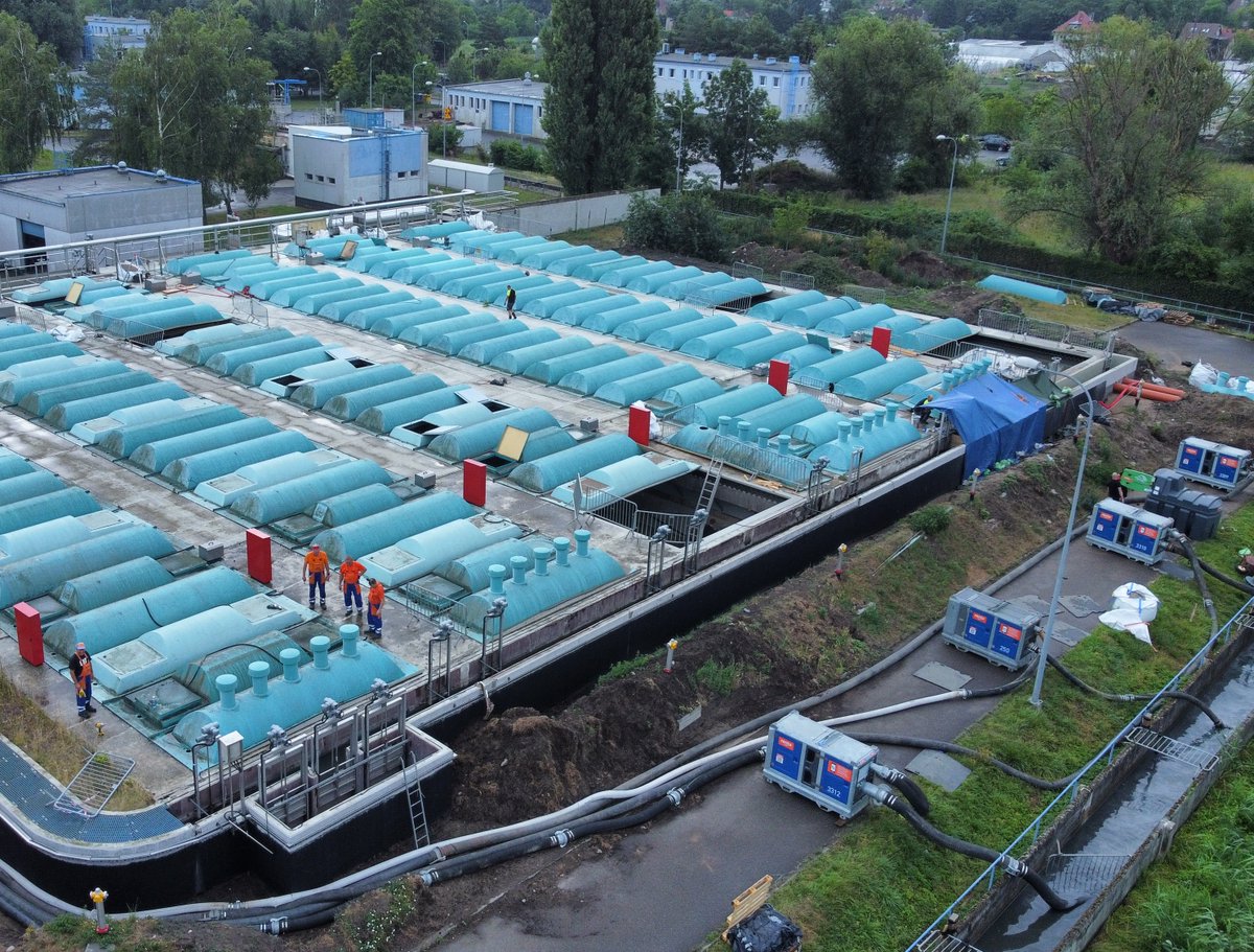 📍 Renovation of the Szczecin #sewage treatment plant in Poland
 💧 Three BA180 and one BA150 #pumps in action, transferring sewage efficiently.

Do you have a BBA Pumps moment you'd like to share? 
bbapumps.com/share-your-bba…