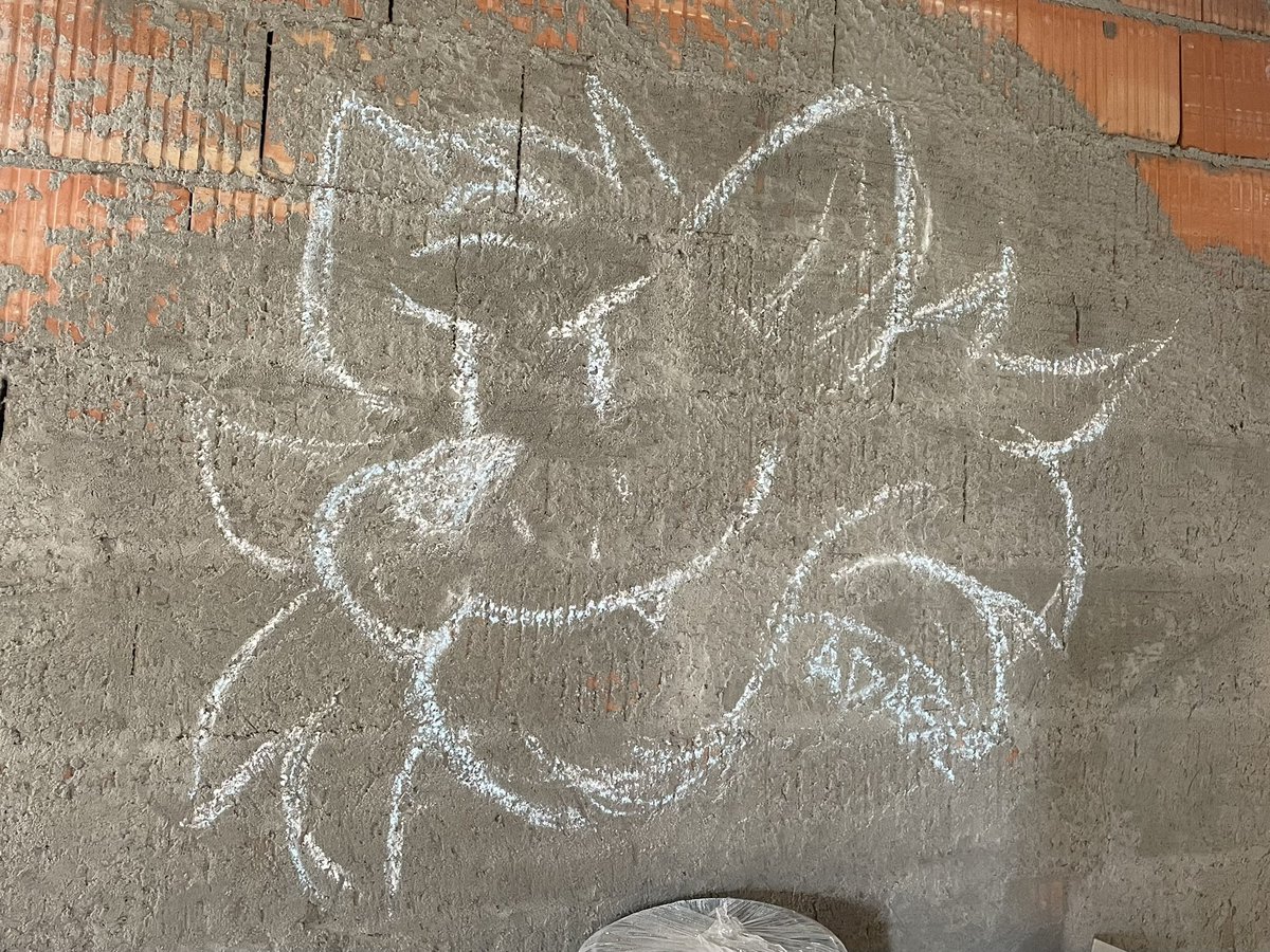 Addadasz's tweet image. Made goofer on the wall
