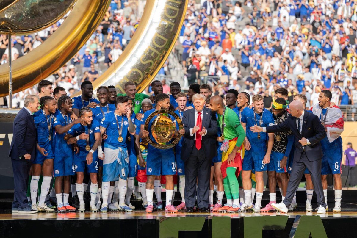 sofoot's tweet image. 🤡 Gênant, évidemment.
➡️ Marc Cucurella revient sur la présence de Trump lors de la remise du trophée du Mondial des clubs : buff.ly/PBKKEvH