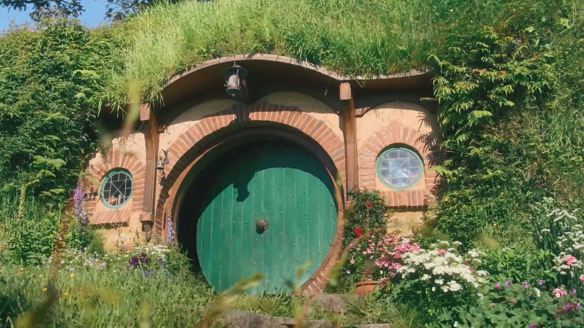 Robert White tweet media